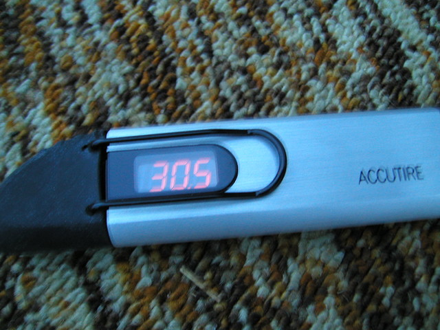 30.5 psi at 4:22.
(And showing off my glows-in-the-dark tire gauge :-D)